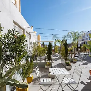 https://unknown-lisbon-5a-1-bdr-apt-in-new-building.hotels-lisbon-portugal.com